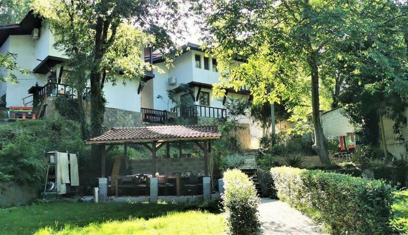 פנסיון ðšñšñ‰ð° ð·ð° ð³ð¾ññ‚ð¸ Satori Bor, ð’ð°ñ€ð½ð°