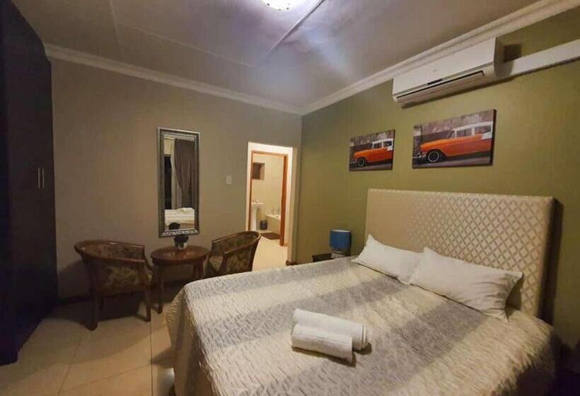 پانسیون Tenacity Guesthouse Riviera Park