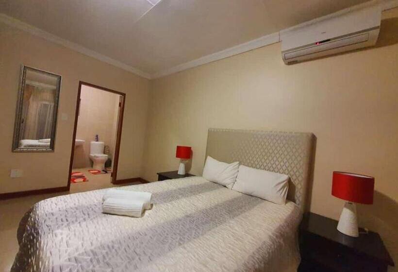 پانسیون Tenacity Guesthouse Riviera Park