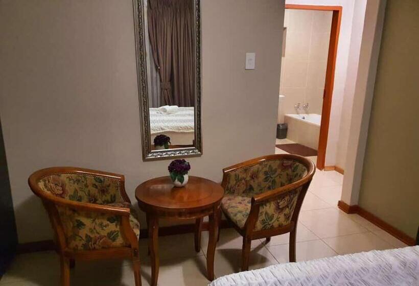 پانسیون Tenacity Guesthouse Riviera Park