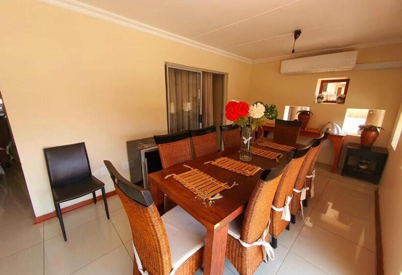 پانسیون Tenacity Guesthouse Riviera Park