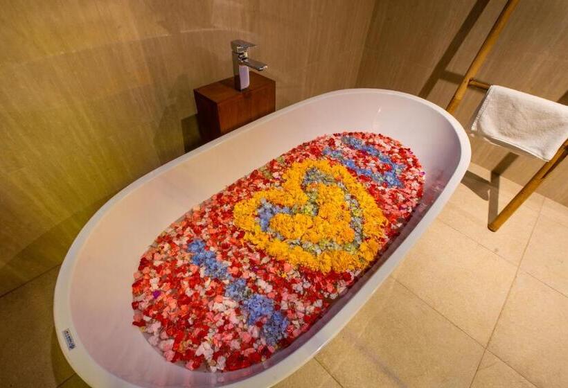 Курорт The Kirana Tembok