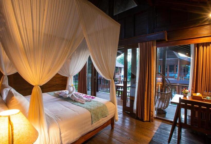 Курорт The Kirana Tembok