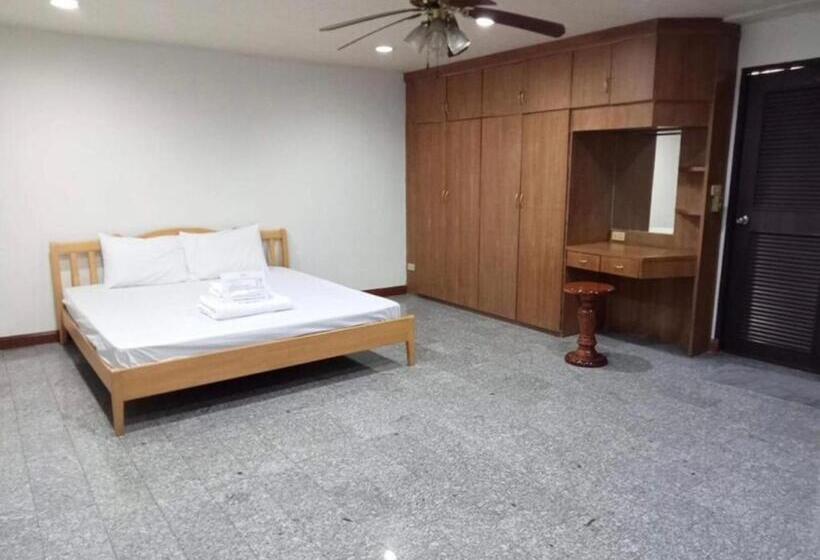 Hostel โชคชัยแมนชั่น บางบัวทอง