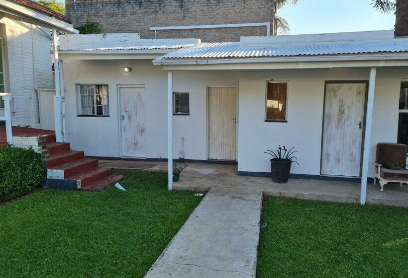 Общежитие Melville House