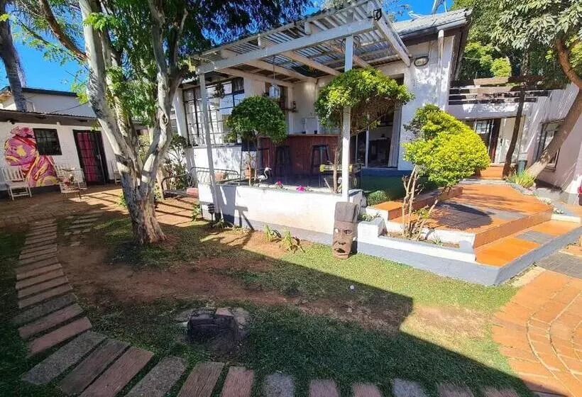 هاستل Melville House