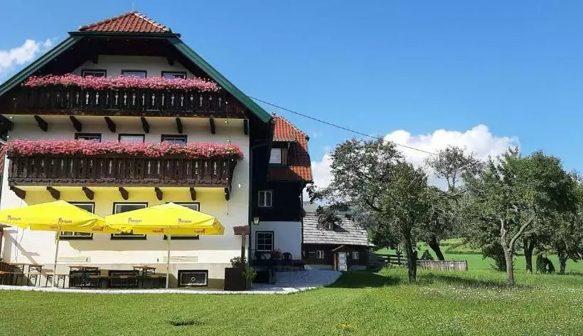 ベッドアンドブレックファースト Fruhstuckspension Bischof I D Wiesen