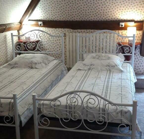 住宿加早餐  Le Chalet Suisse   Chambre Aux Fleurs