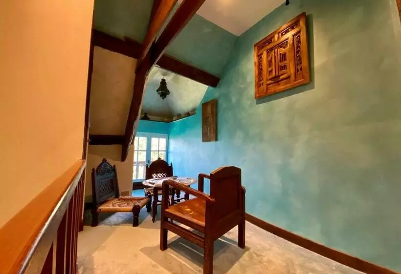 ベッドアンドブレックファースト Le Chalet Suisse   Chambre Aux Fleurs