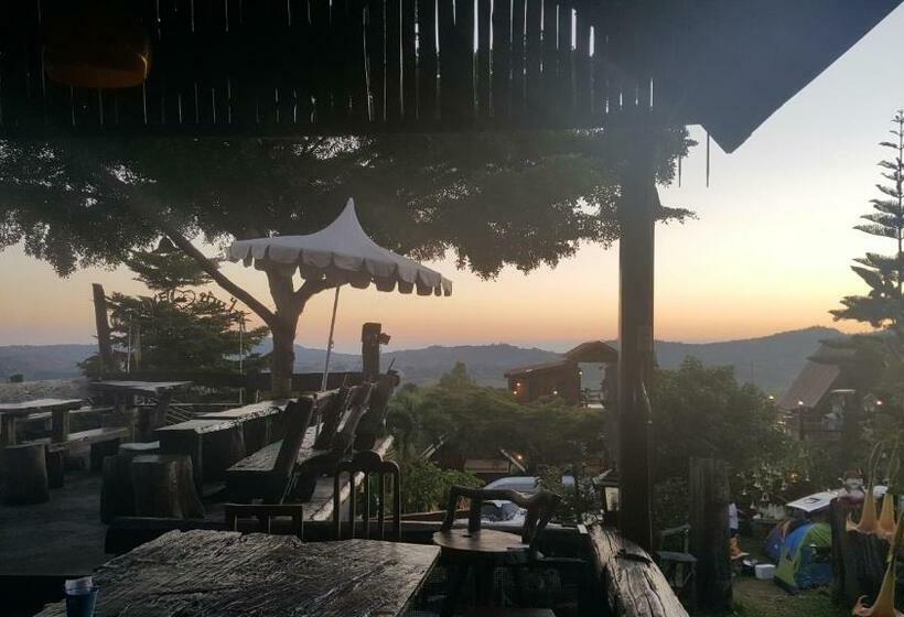 Hotel บ้านไม้ระเบียงภู เขาค้อรีสอร์ท
