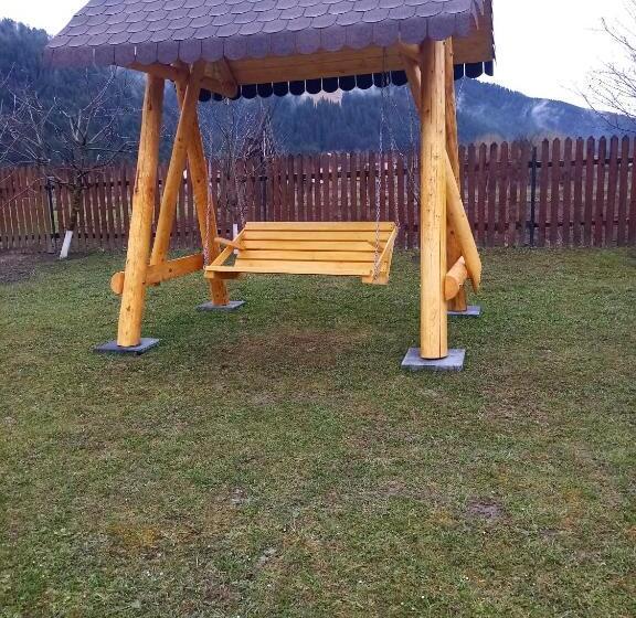 ペンション Casa Prundari Nicu și Mirela