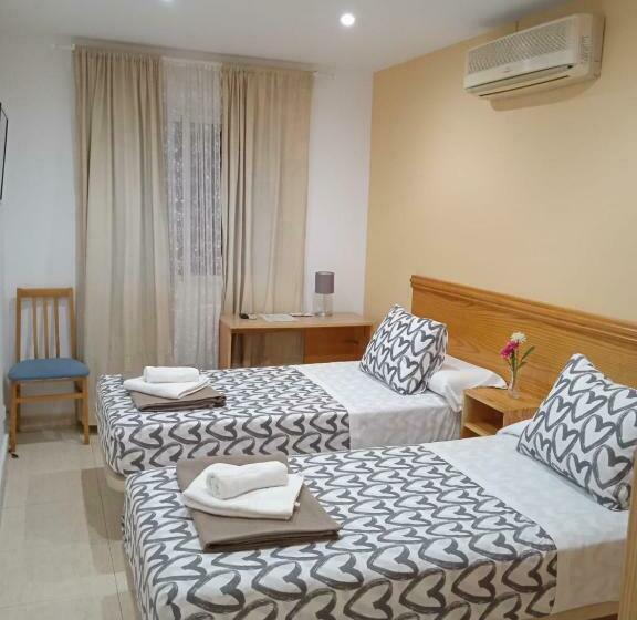 ペンション El Alamo Madrid