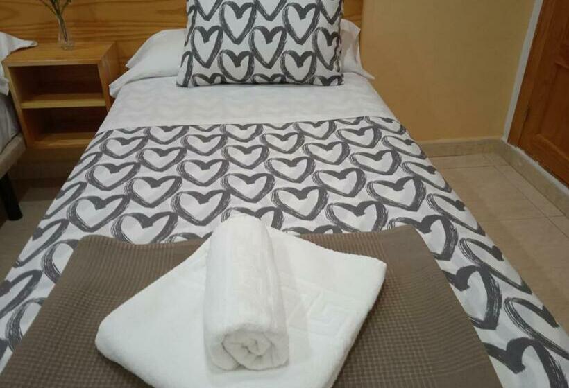 ペンション El Alamo Madrid