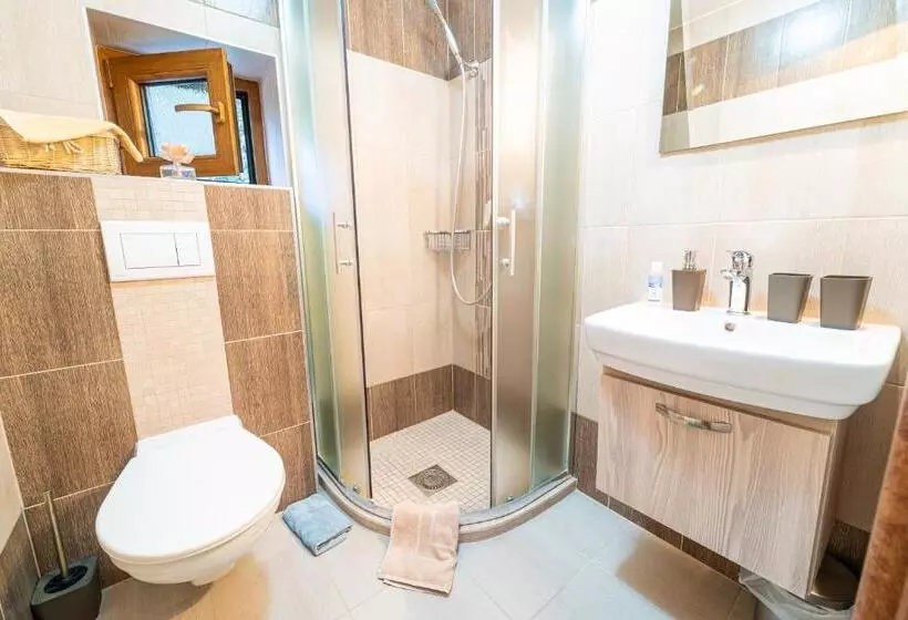 Majatalo Penzión Zunama