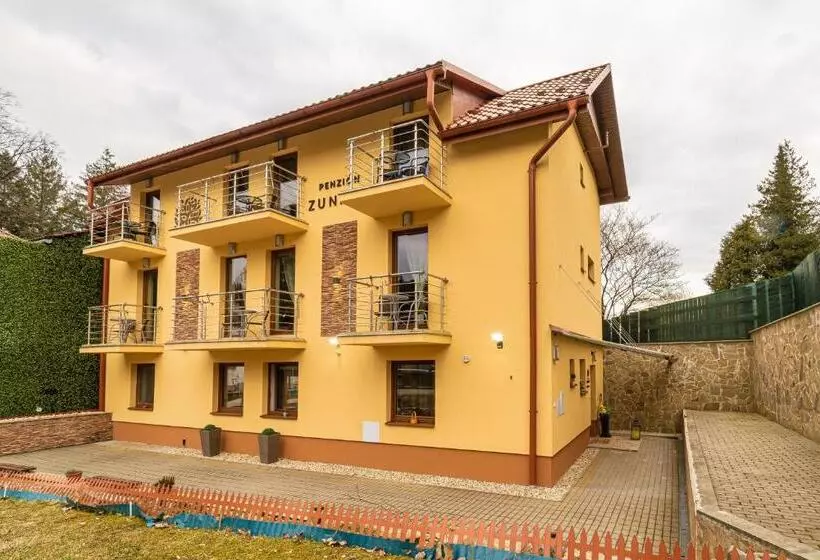 Majatalo Penzión Zunama