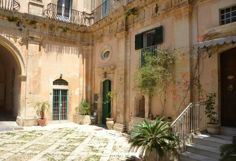 Pensjonat Sud Room Palazzo Rau Della Ferla