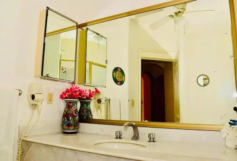 Villa Para 5 Personas 4 Adultos Y 1 Menor En Hotel Tsoro Ixtapa Wifi Gratis