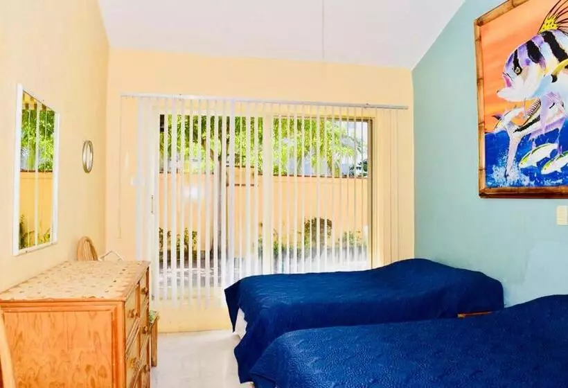 Villa Para 5 Personas 4 Adultos Y 1 Menor En Hotel Tsoro Ixtapa Wifi Gratis