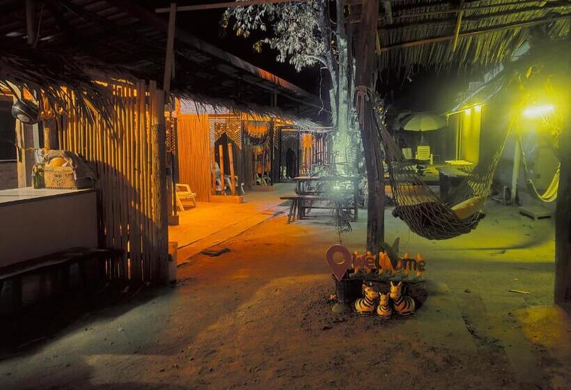 호스텔 Row House Long Beach