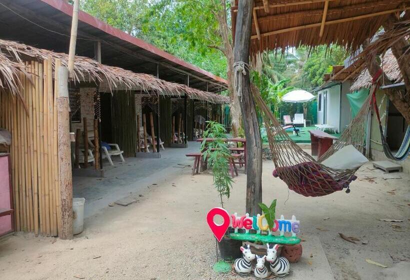 호스텔 Row House Long Beach