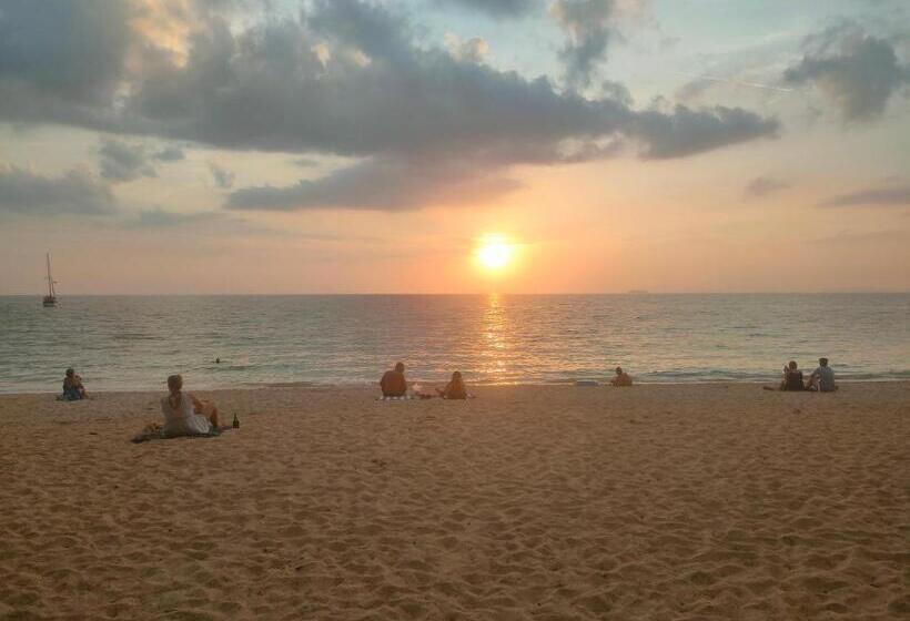 호스텔 Row House Long Beach