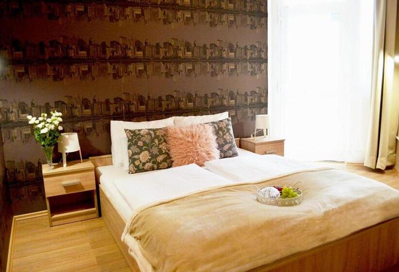 مبيت وإفطار Gyula Wellness Villa