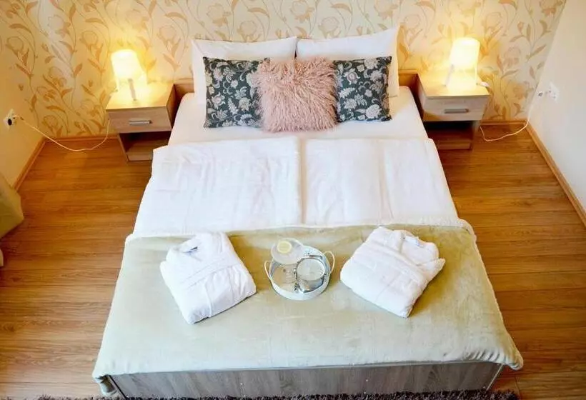 ベッドアンドブレックファースト Gyula Wellness Villa