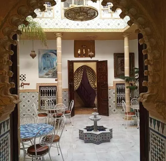 تختخواب و صبحانه Riad Dar Ouezzani