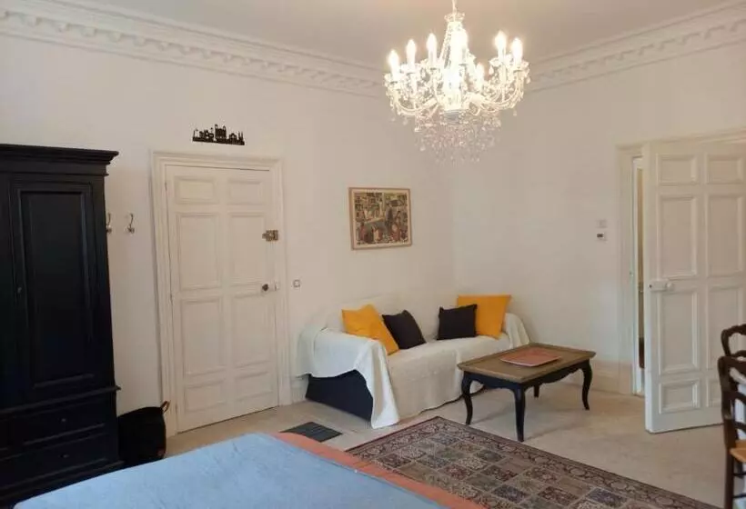 Clos Montcenoux, Au Coeur De Bourges