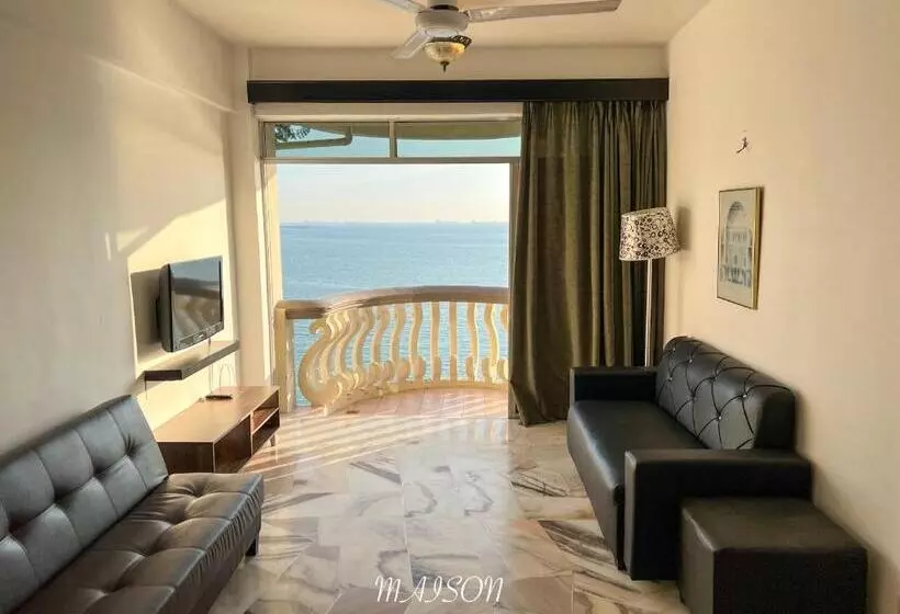 Maison Seaview Suites Port Dickson