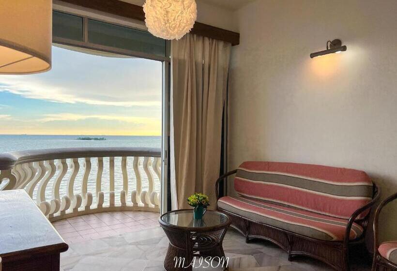 Maison Seaview Suites Port Dickson