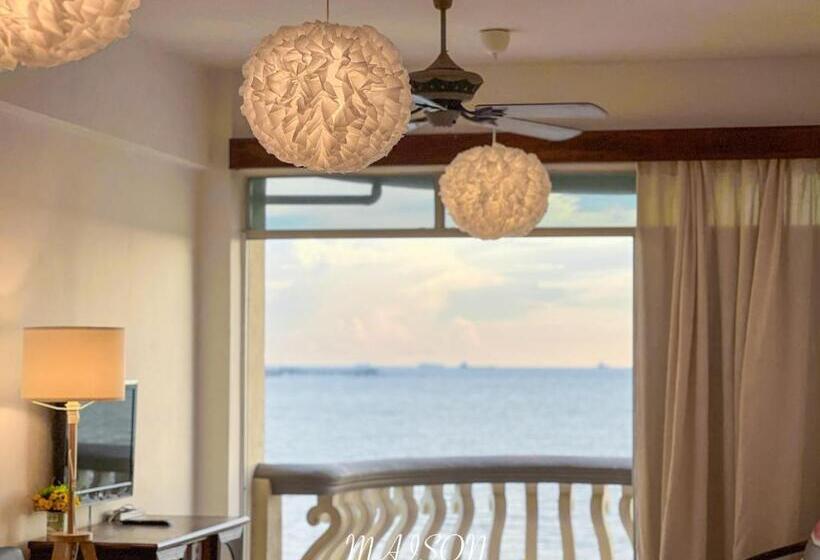 Maison Seaview Suites Port Dickson