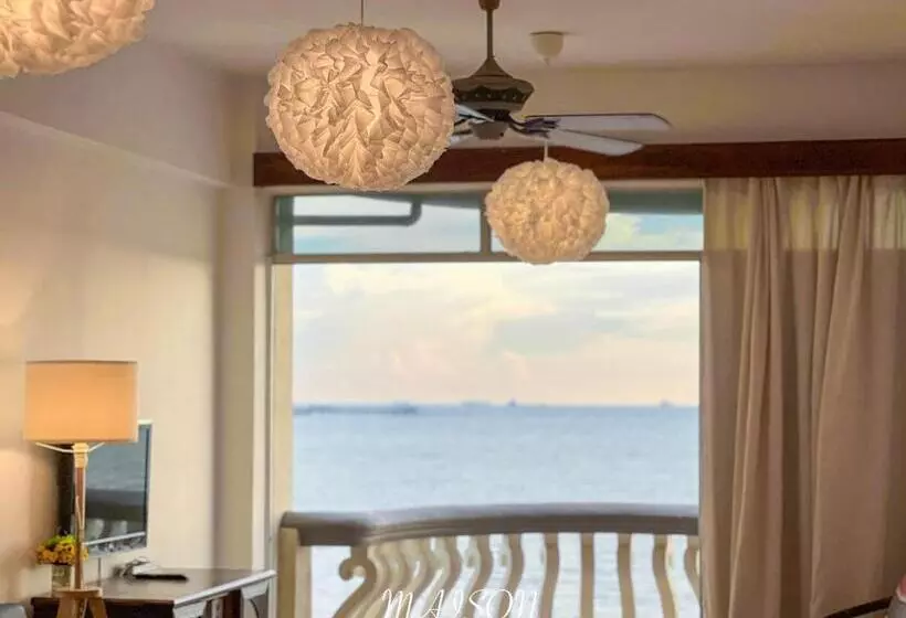 Maison Seaview Suites Port Dickson