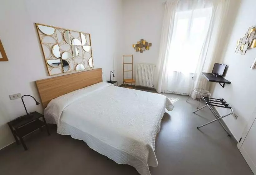 Hotelli Locanda Roma Sleep & Food