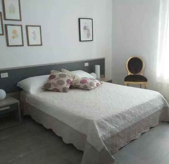 Hotelli Locanda Roma Sleep & Food