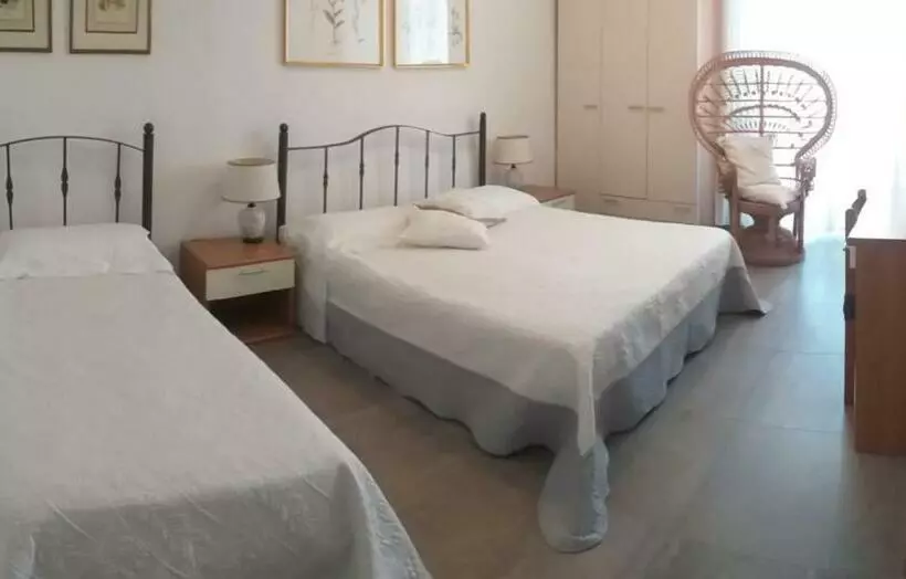 Hotelli Locanda Roma Sleep & Food