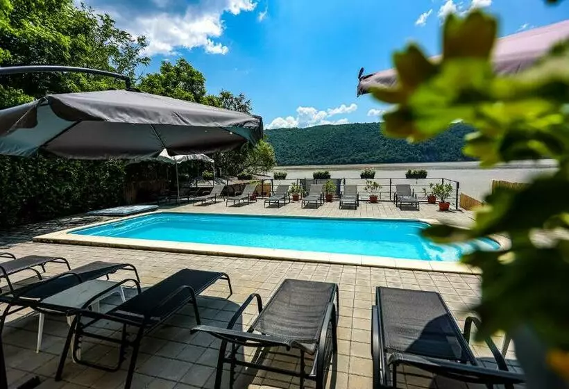 پانسیون Casa Celestin