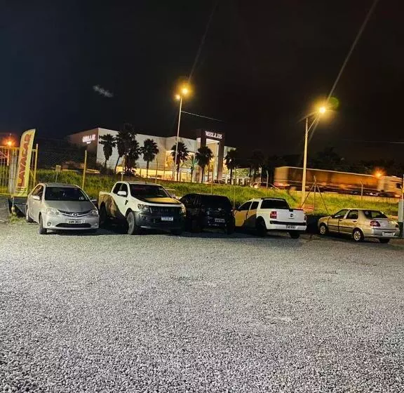 Majatalo Residencial Wall Paraíso