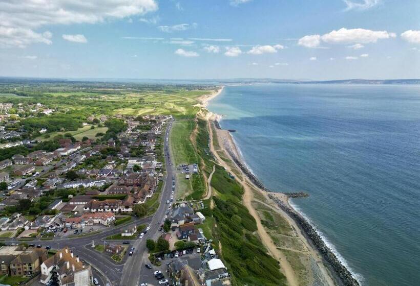 4thedome  Luxury Ground Floor Apartment By The Sea