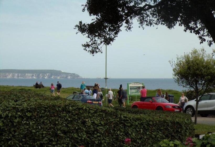 4thedome  Luxury Ground Floor Apartment By The Sea