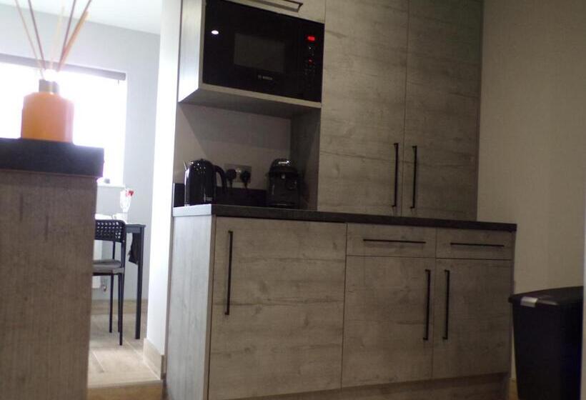 4thedome  Luxury Ground Floor Apartment By The Sea