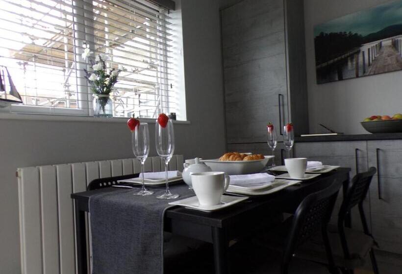 4thedome  Luxury Ground Floor Apartment By The Sea