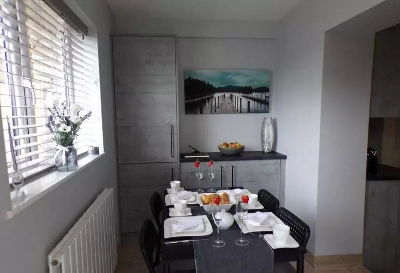 4thedome  Luxury Ground Floor Apartment By The Sea