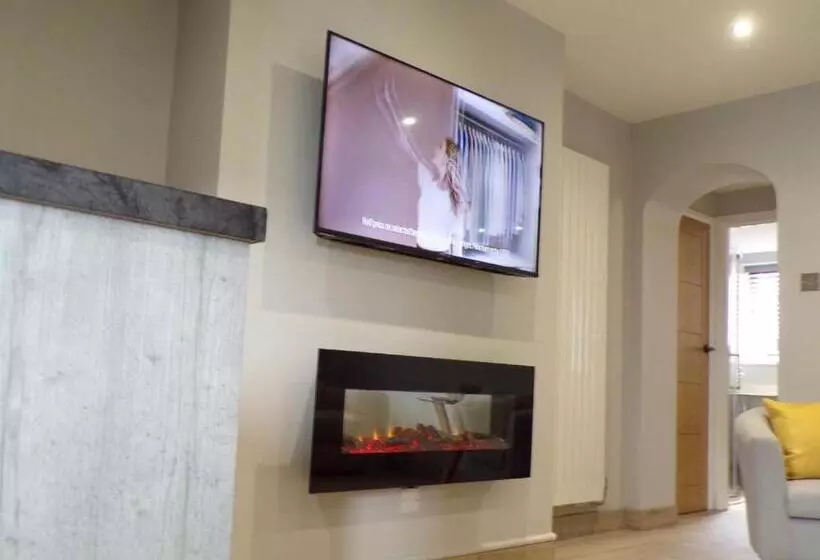 4thedome  Luxury Ground Floor Apartment By The Sea