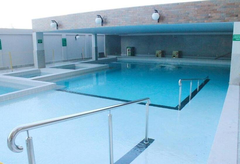 هتل Piazza Diroma Caldas Novas