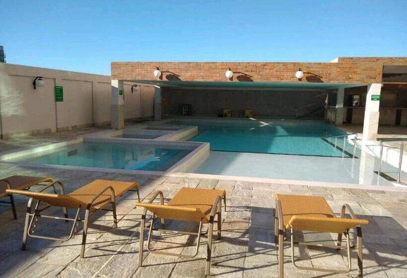 هتل Piazza Diroma Caldas Novas