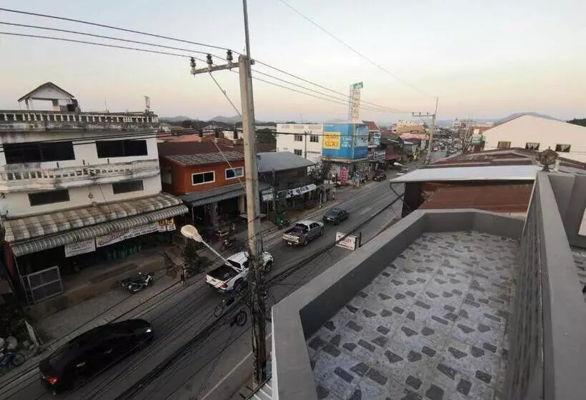 پانسیون บ้านพรศรี Homestay