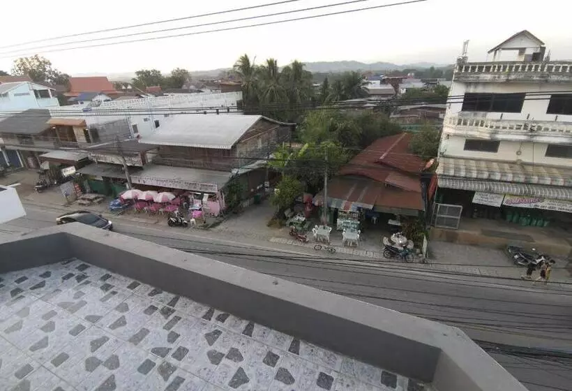 پانسیون บ้านพรศรี Homestay