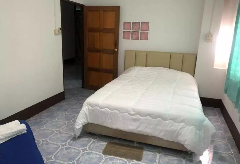 پانسیون บ้านพรศรี Homestay