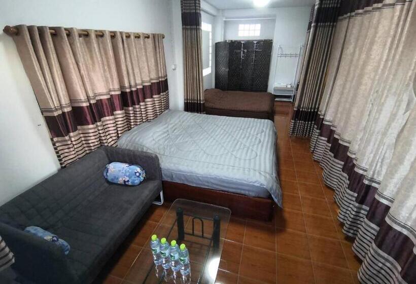 Pensão บ้านพรศรี Homestay